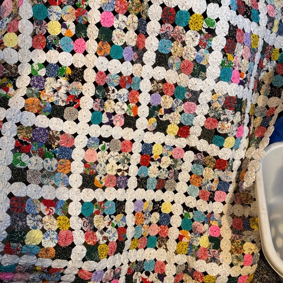 Other - Vintage yo-yo quilt